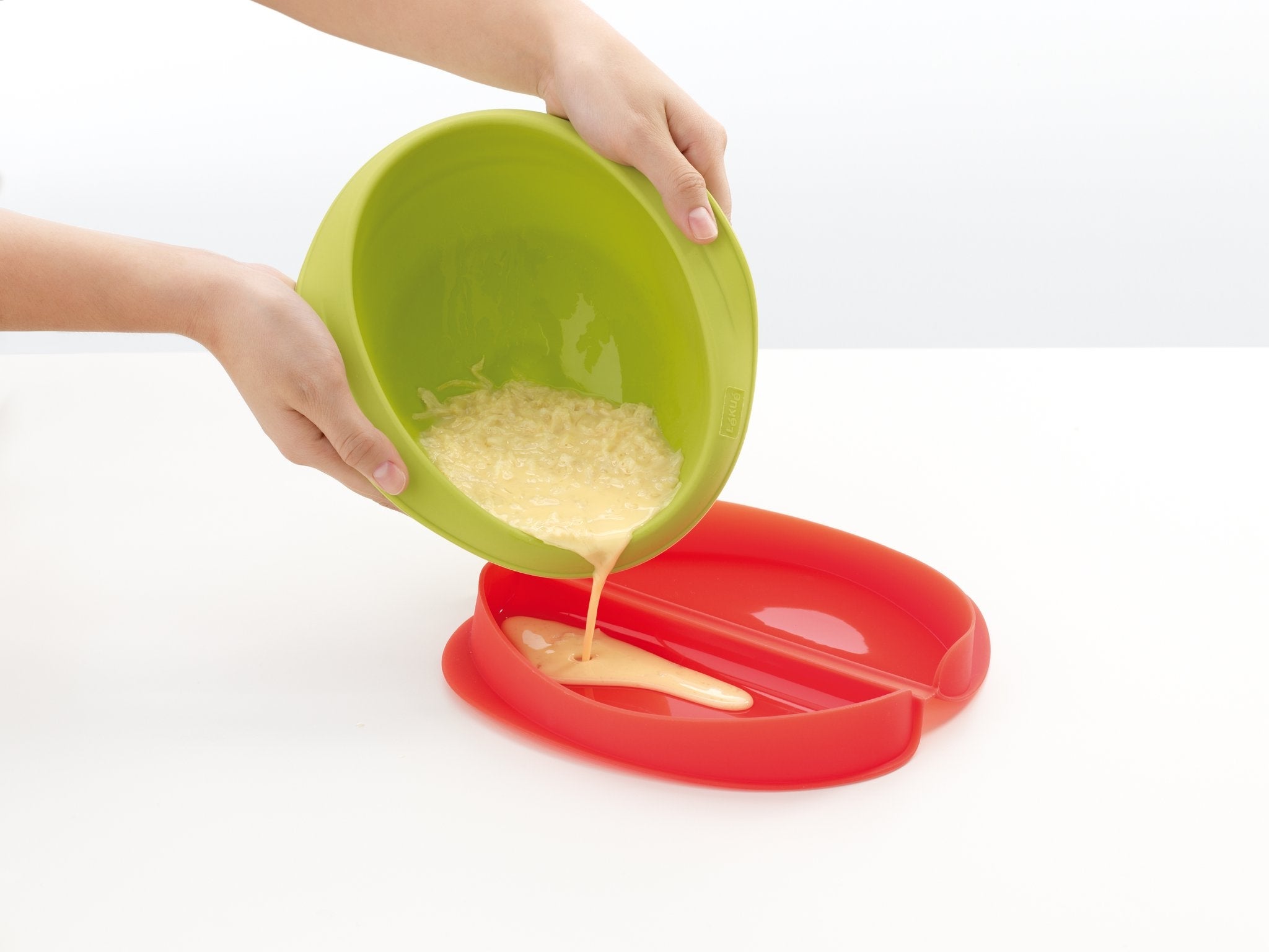 Lekue Omelette Maker - Red