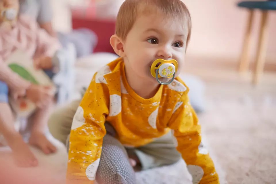 Philips Avent Ultra Air Pacifier, 2pk - 6-18M (14 Designs) - Pupsik Singapore