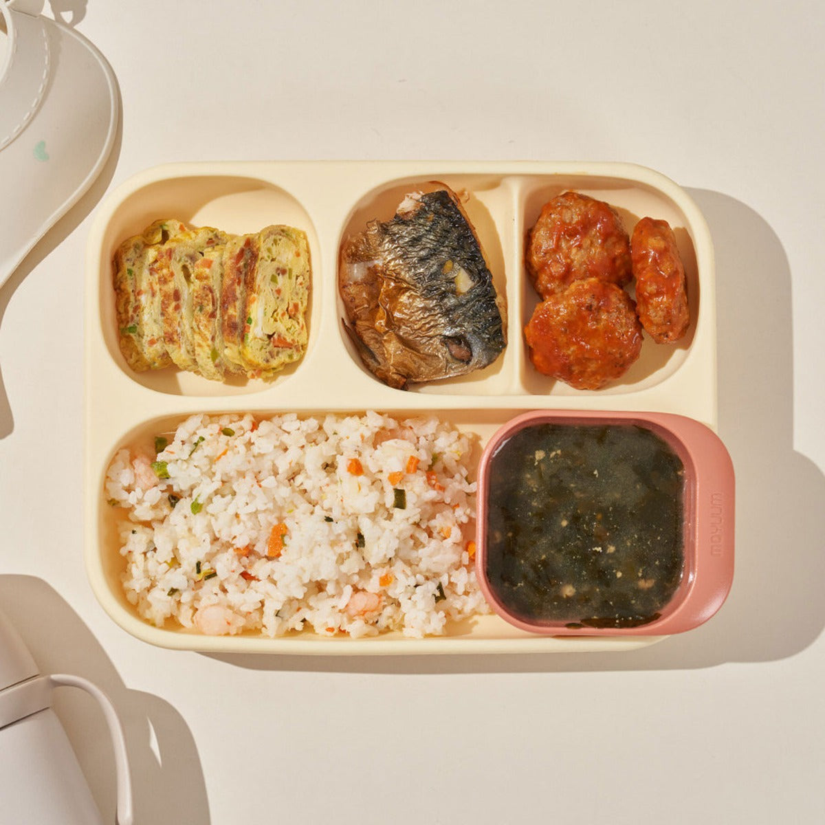Moyuum Divided Silicone Tray Suction Plate with Lid - 3 Colours - Pupsik Singapore