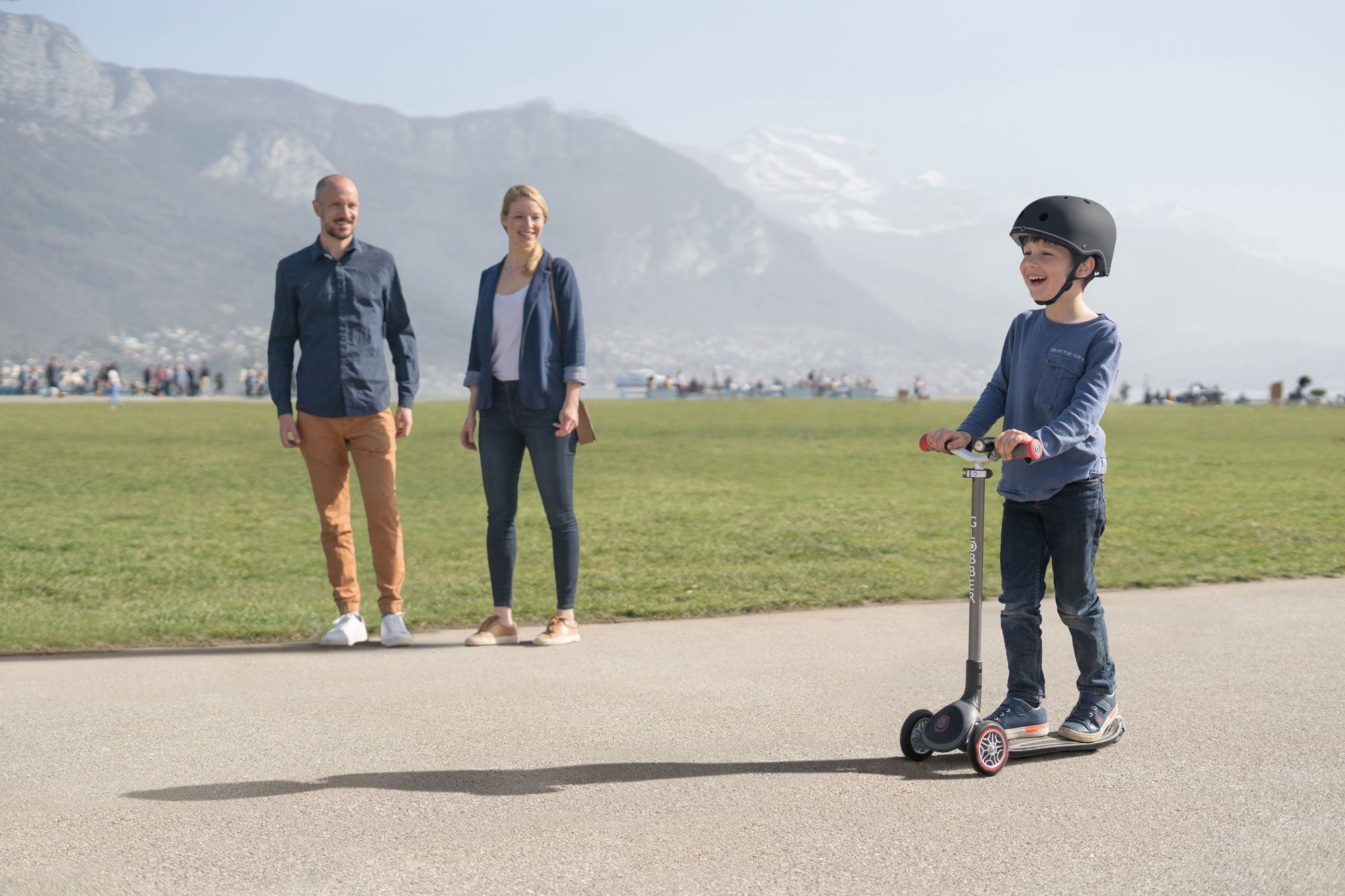 Globber Master Lights Foldable Scooter V2 (LED Wheels) (7 Colors)