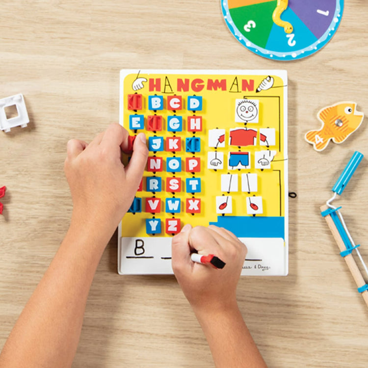 Melissa & Doug Flip to Win Hangman Travel Game