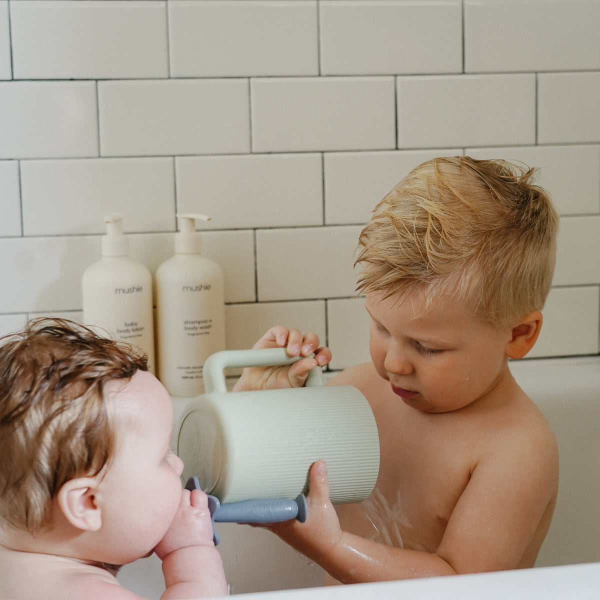 Mushie Baby Bathe Rinse Cup (3 Colors)