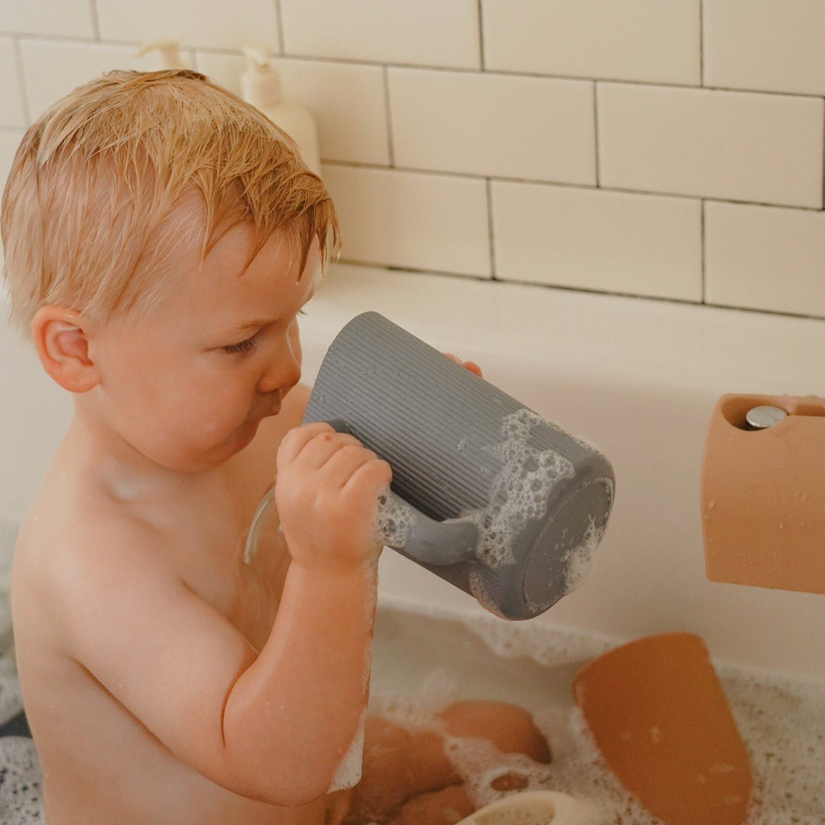 Mushie Baby Bathe Rinse Cup (3 Colors)