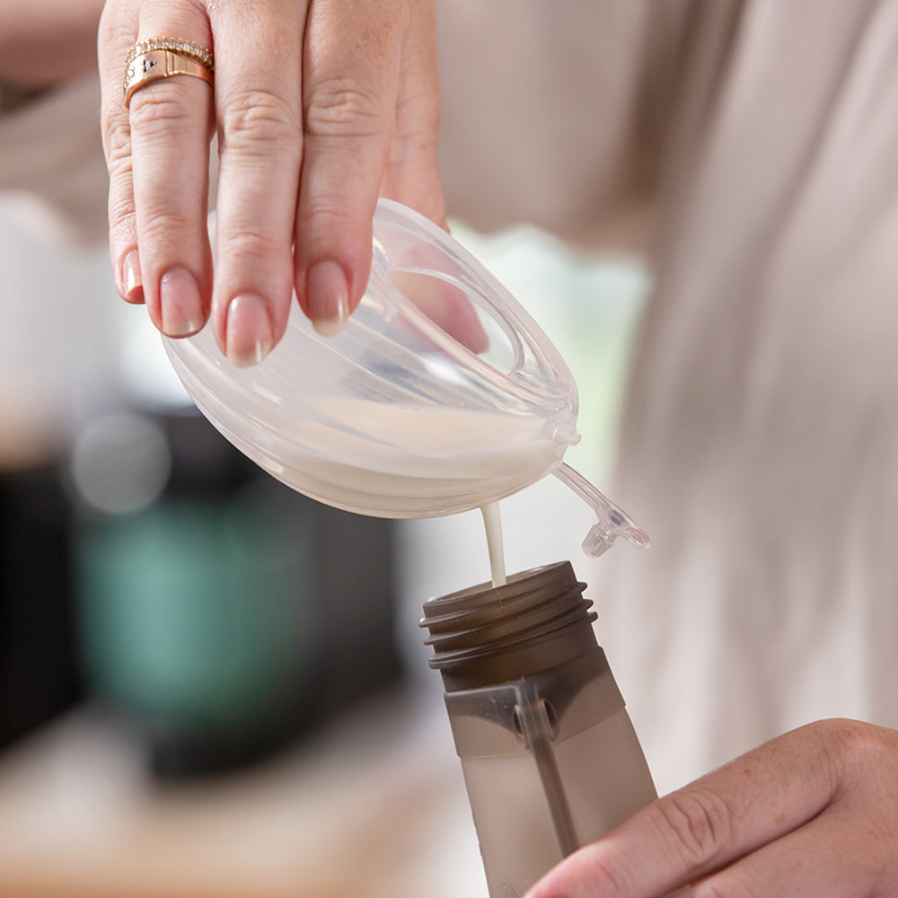 Haakaa Shell Wearable Silicone Manual Breast Pump with Steriliser Bag (75ml x 2pcs)