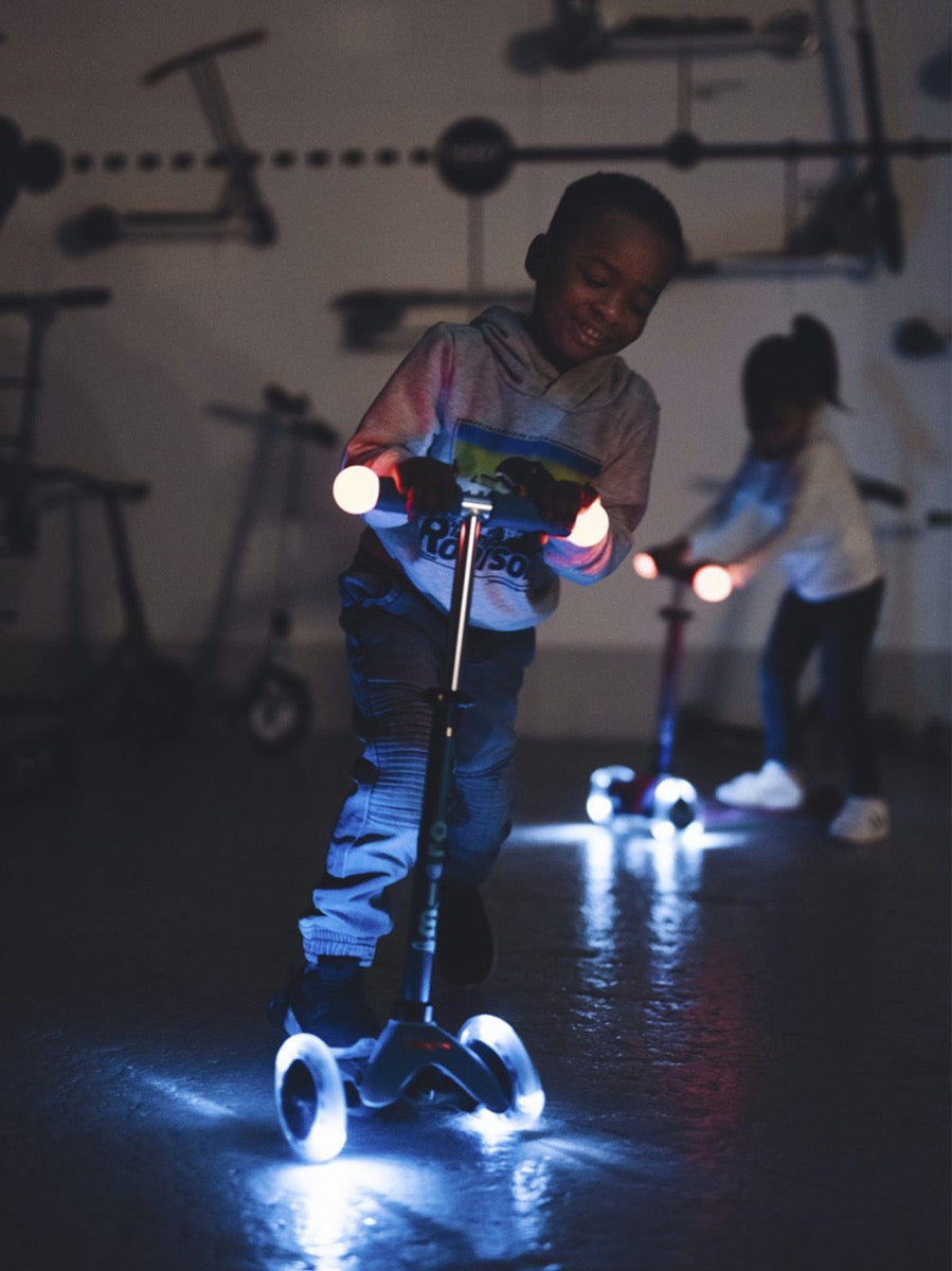 Micro Mini Deluxe Magic Scooter (LED on Wheels + Handles) (4 Colors) - Pupsik Singapore