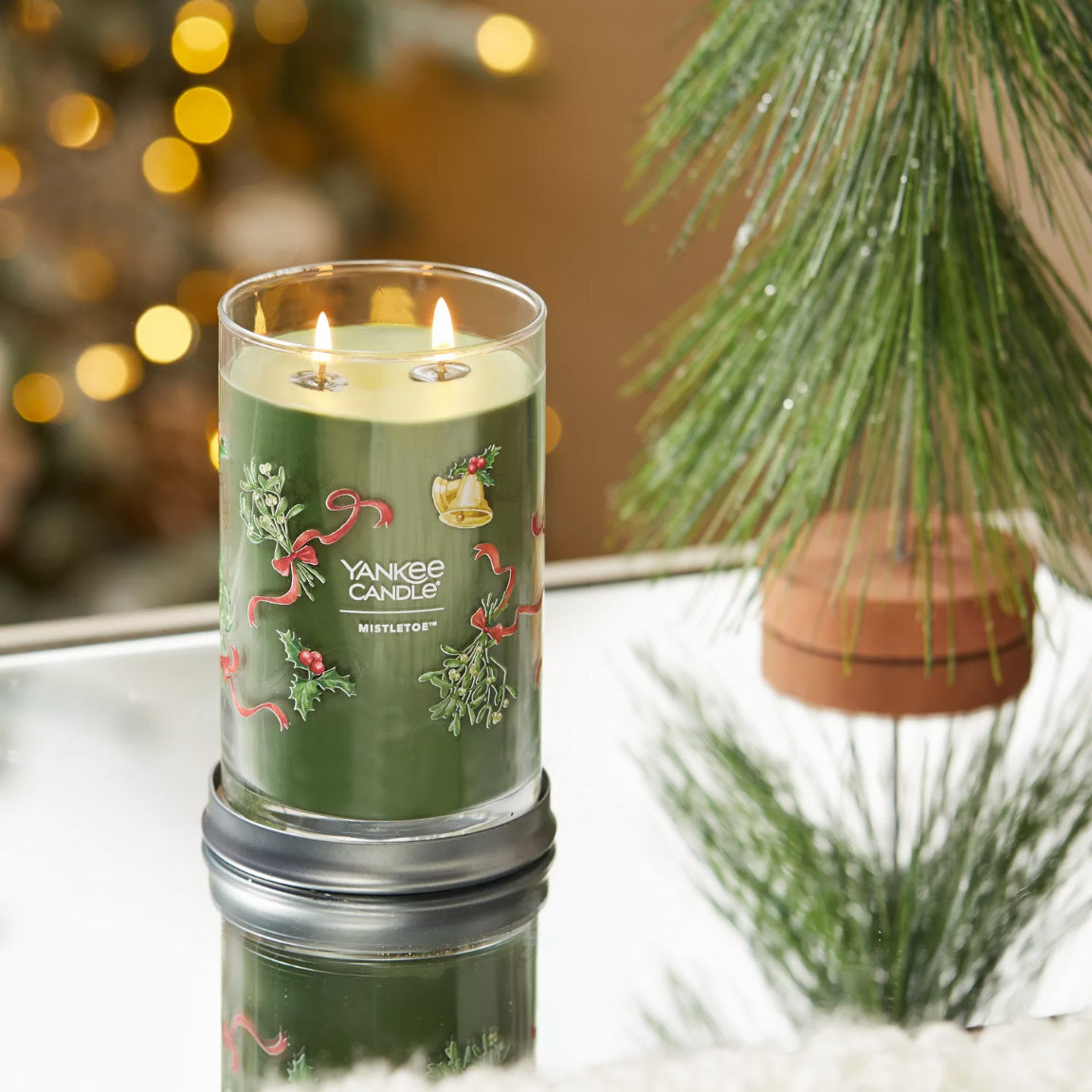Yankee Candle Signature Large Tumbler Candle, 2-wicks (20oz) - Mistletoe