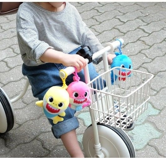 Pinkfong Mommy Shark Keyring