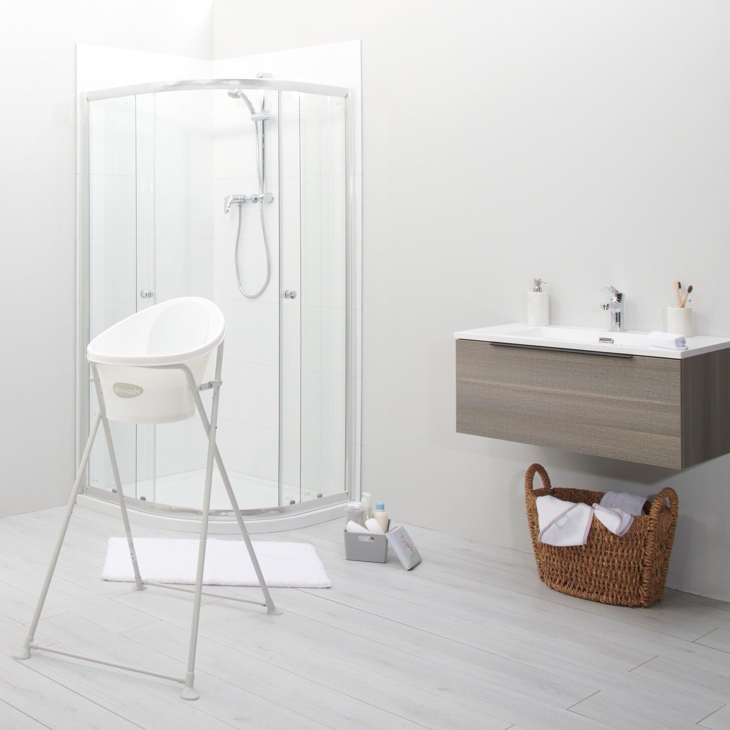 Shnuggle Folding Bath Tub Stand with Strap (NEW)