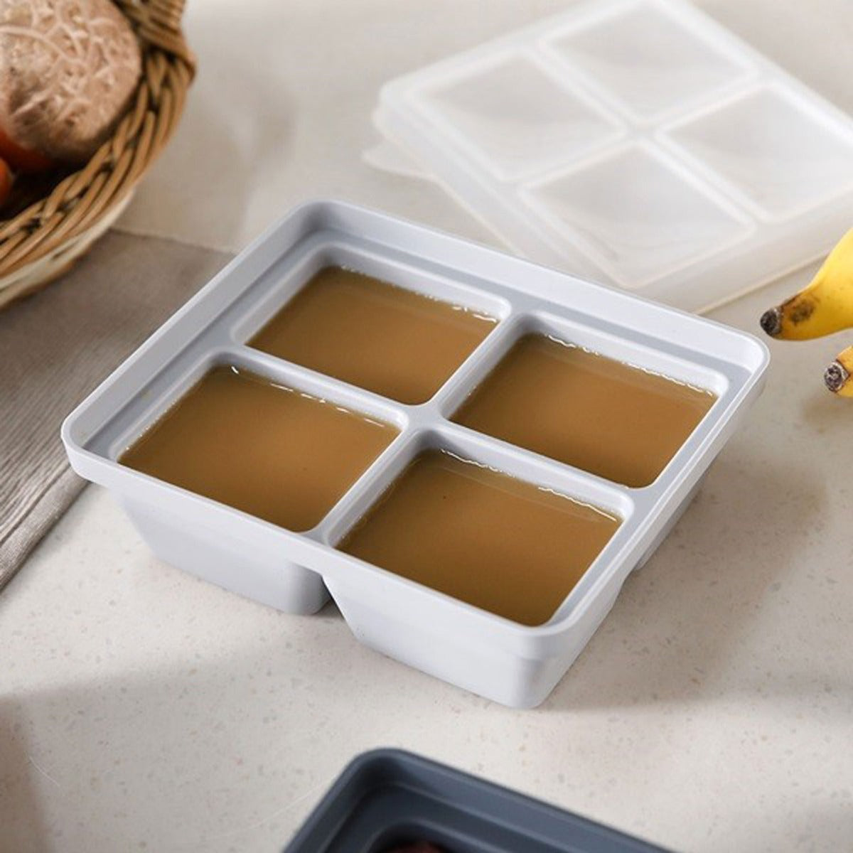 Moyuum Silicone Baby Food Freezer Tray, 4 cubes (2 Colors)