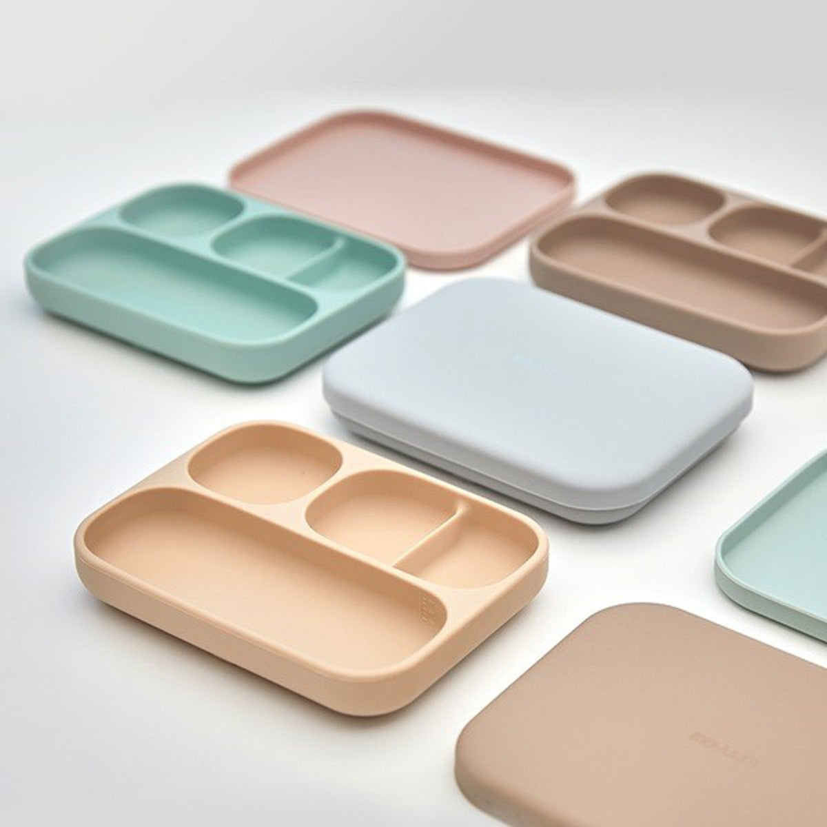 Moyuum Divided Silicone Tray Suction Plate with Lid - 3 Colours
