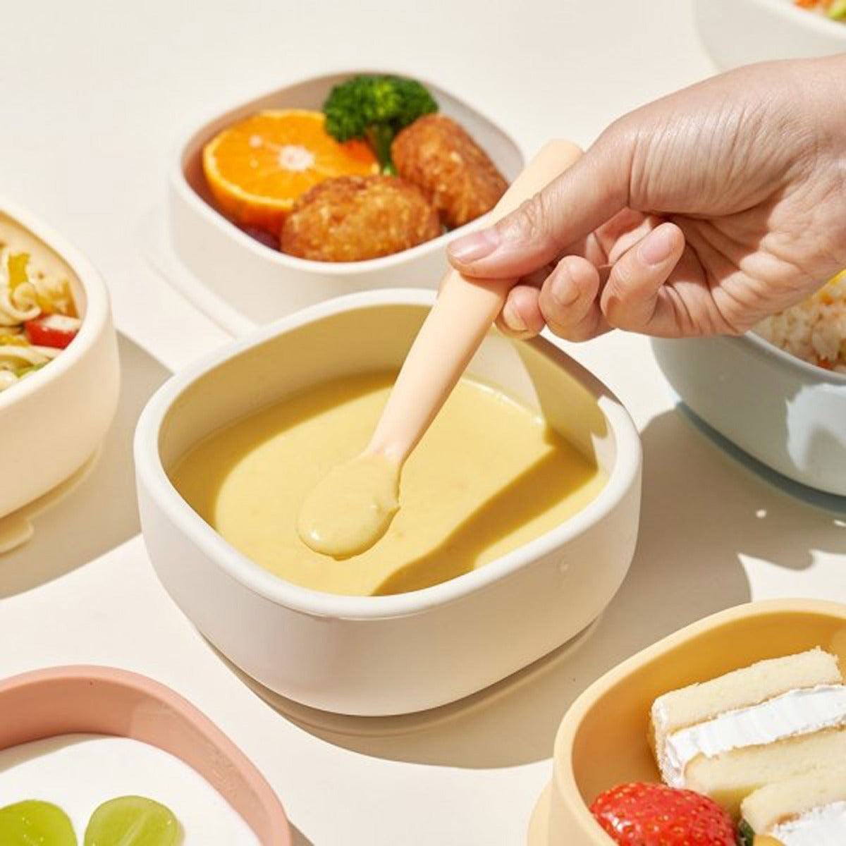 Moyuum Silicone Suction Bowl with Lid (3 Colors) - Pupsik Singapore