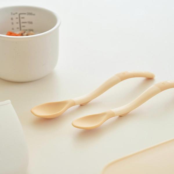 Moyuuum Baby Spoon Set with Case, 2pcs (2 Colors)