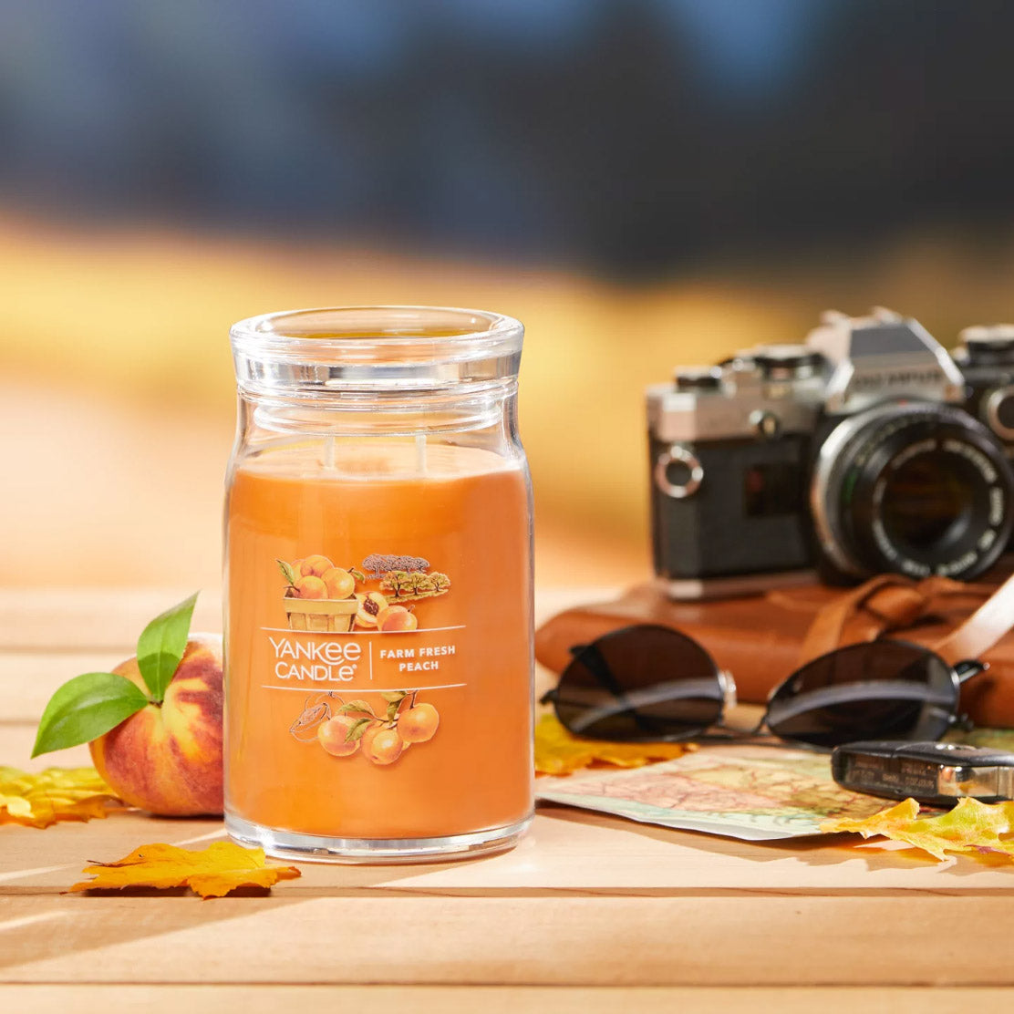 Yankee Candle Signature Large Jar Candle, 2-wicks (20oz) - Farm Fresh Peach