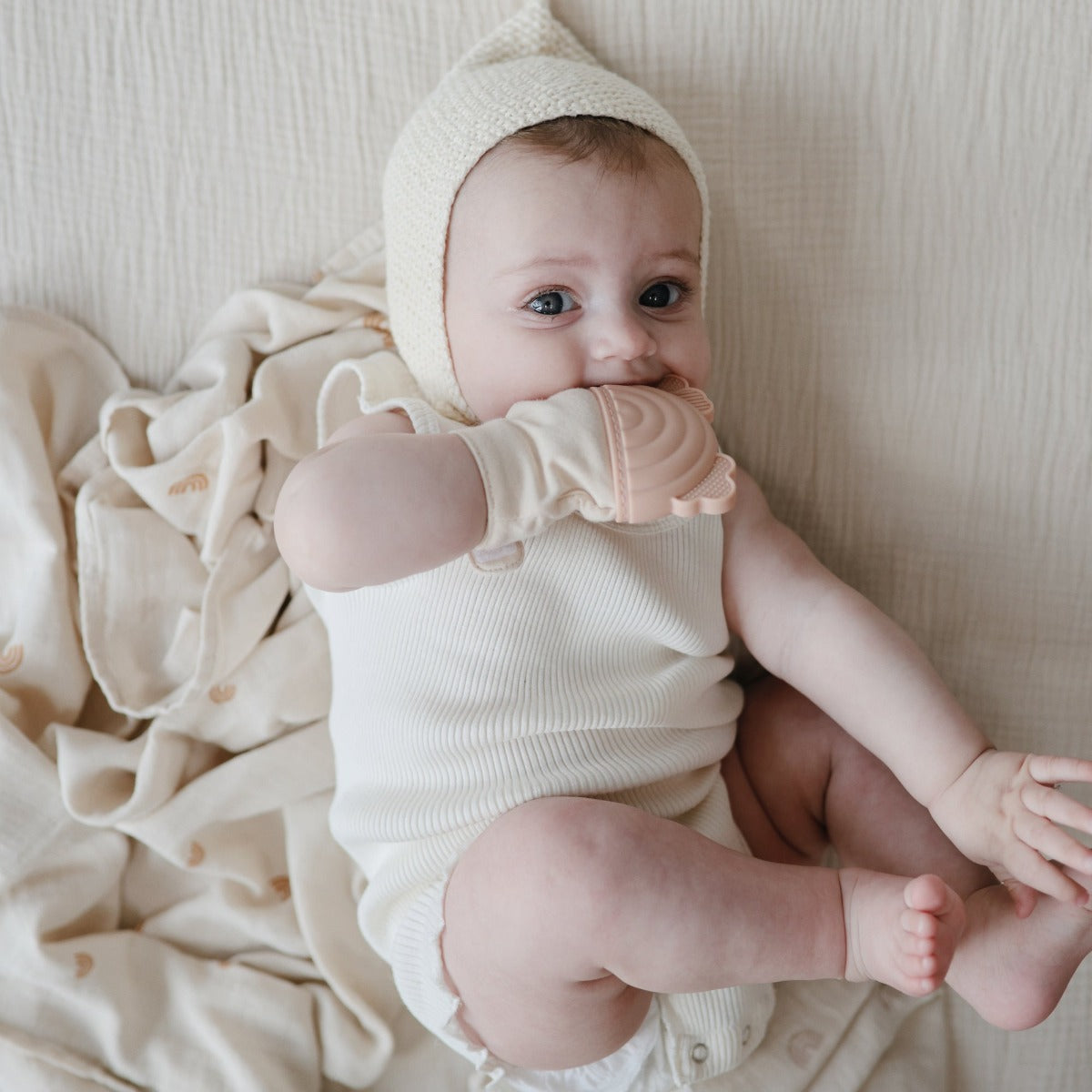 Mushie Teething Mitten (2 Designs)