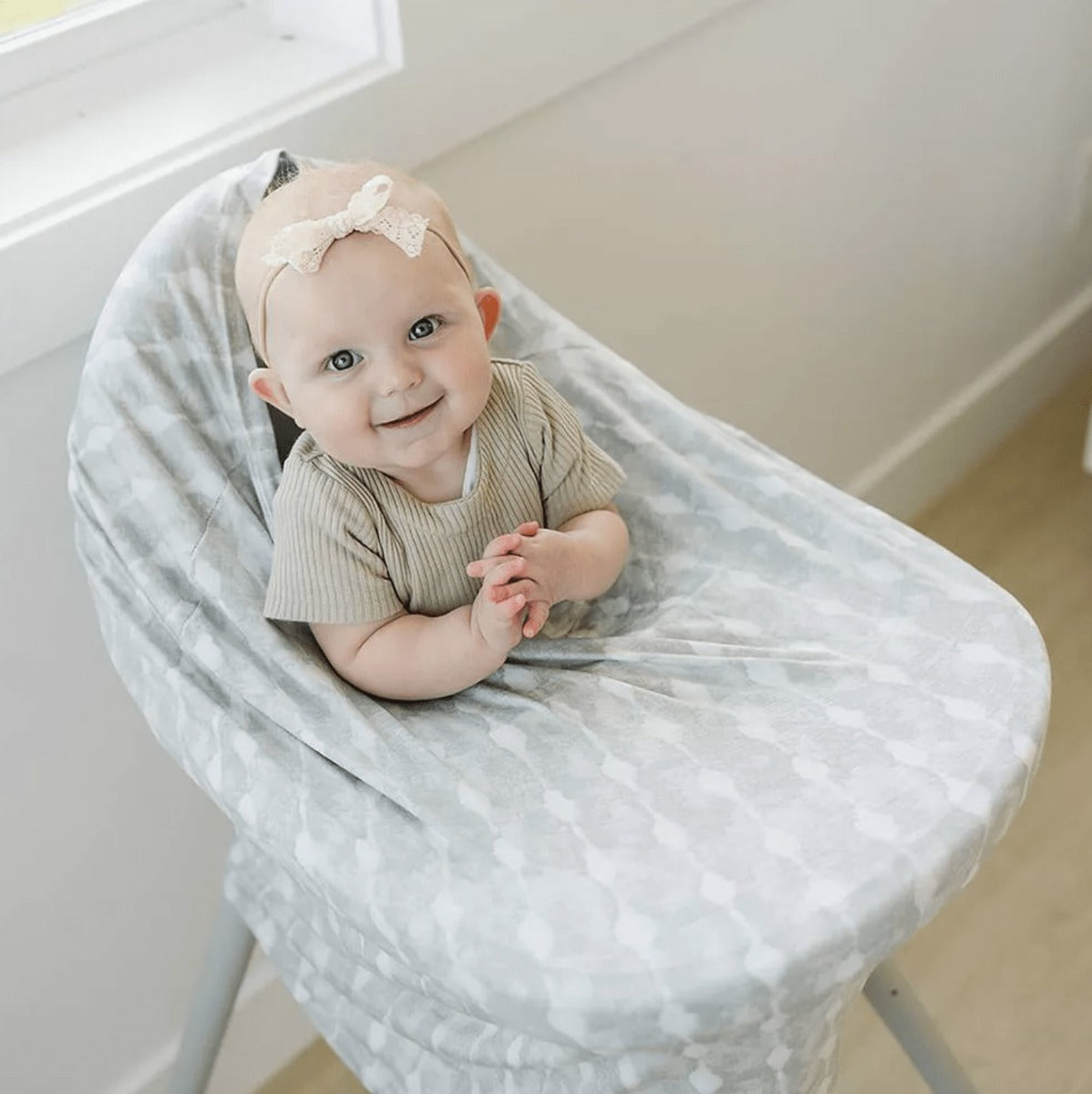 Bebe Au Lait 5 in 1 Nursing Cover w/ Reusable Nursing Pads - Shibori