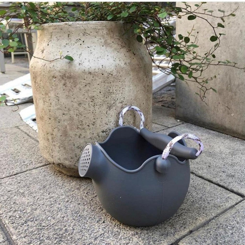Scrunch Silicone Watering Can, 800ml