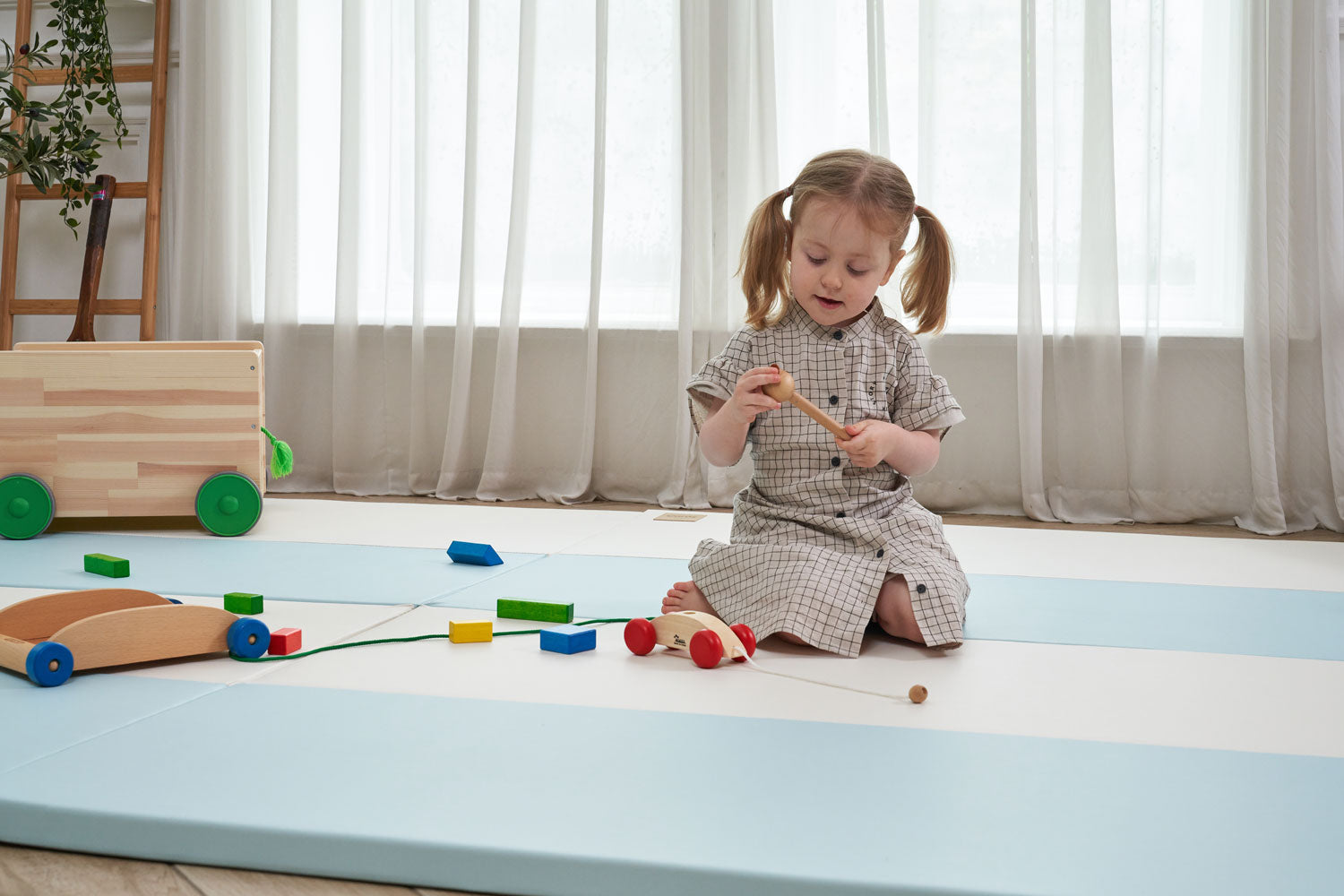Caraz Secret Wide Folding Playmat, 140 x 200cm (7 Colors) - Pupsik Singapore