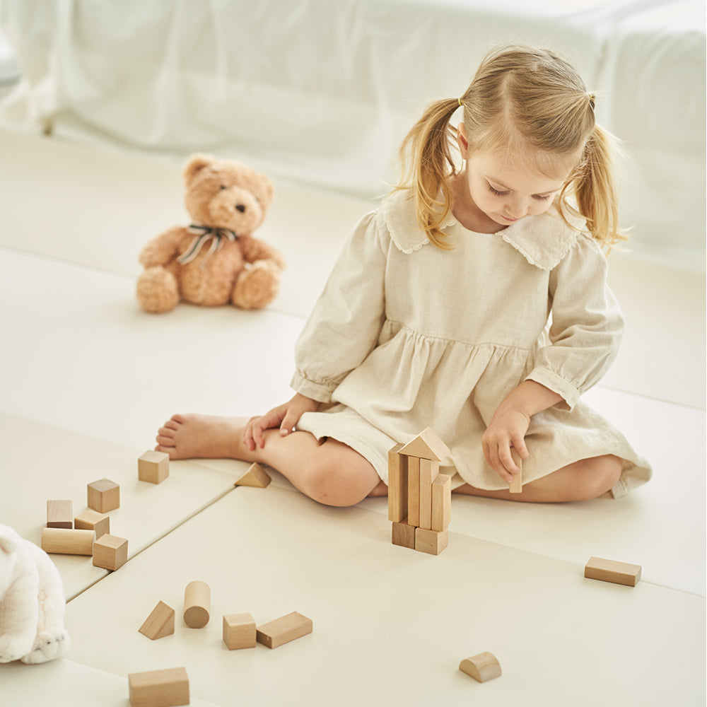 Caraz Signature Clean Folding Playmat, 140 x 200cm (4 Colors) - Pupsik Singapore
