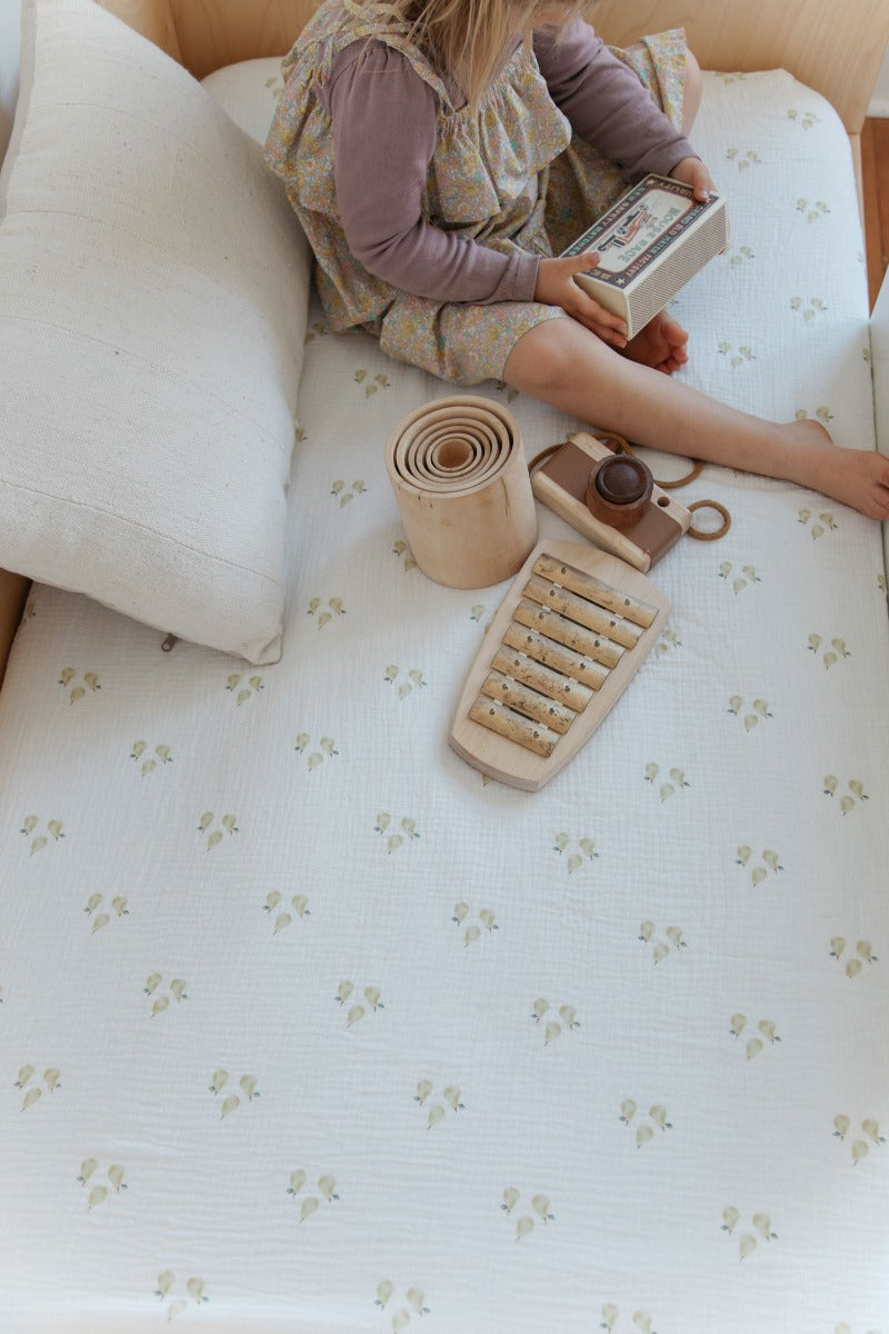 Soft Spot Fitted Sheets, Size M (7 Colours) - Pupsik Singapore
