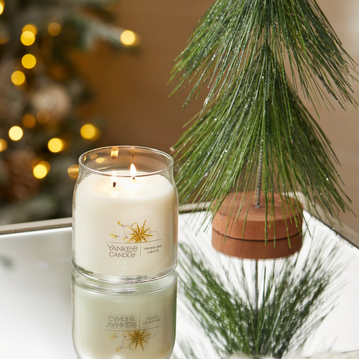 Yankee Candle Signature Medium Jar Candle, 2-wicks (13oz) - Twinkling Lights