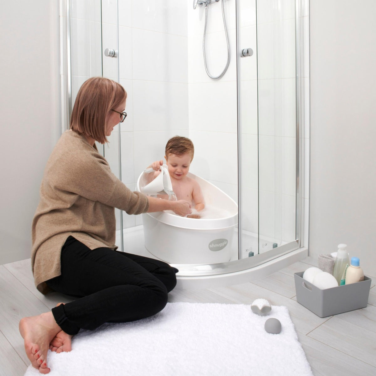 Shnuggle Toddler Bath Tub with Plug & Foam Backrest (2 Colors)