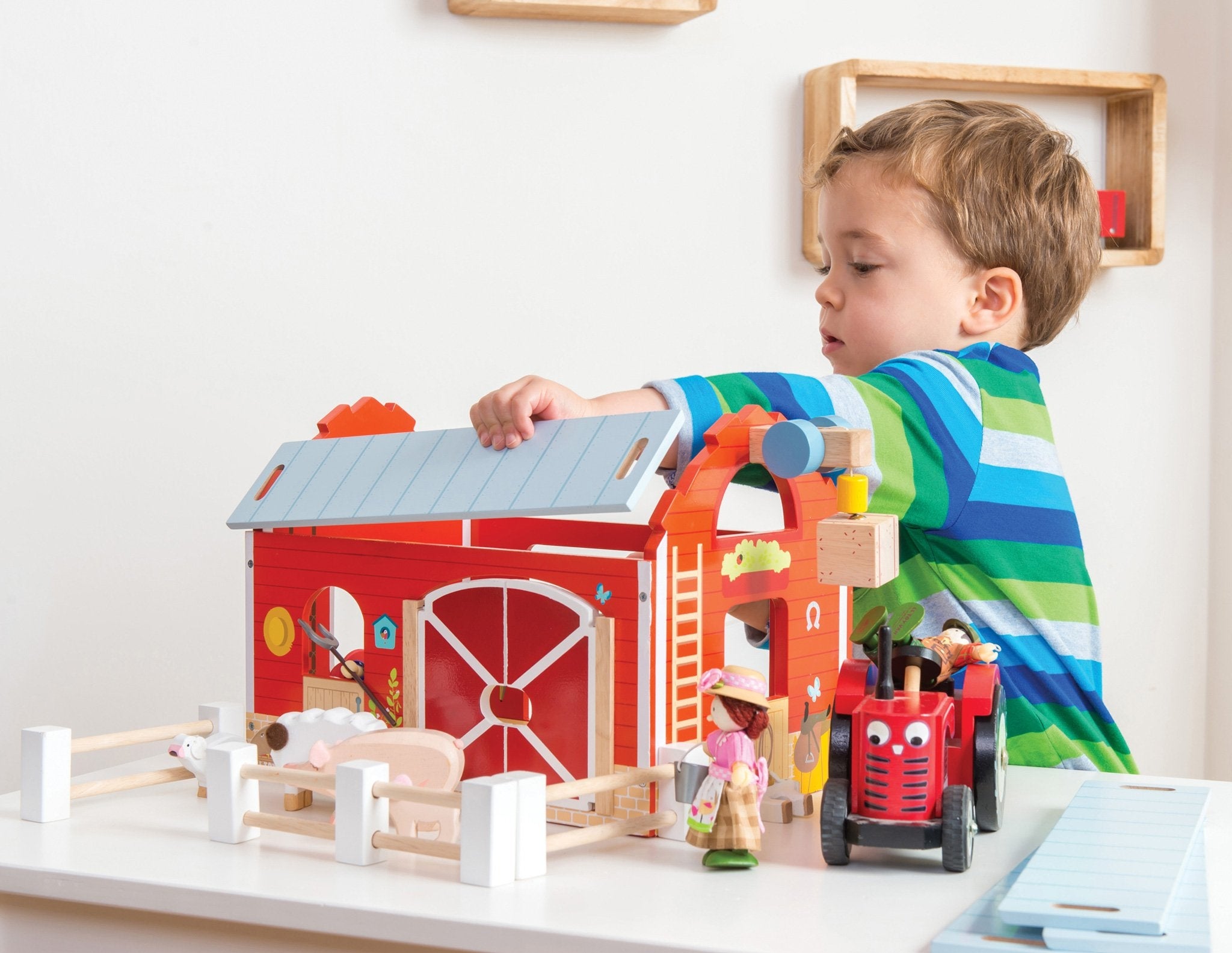 Le Toy Van Wooden Red Barn