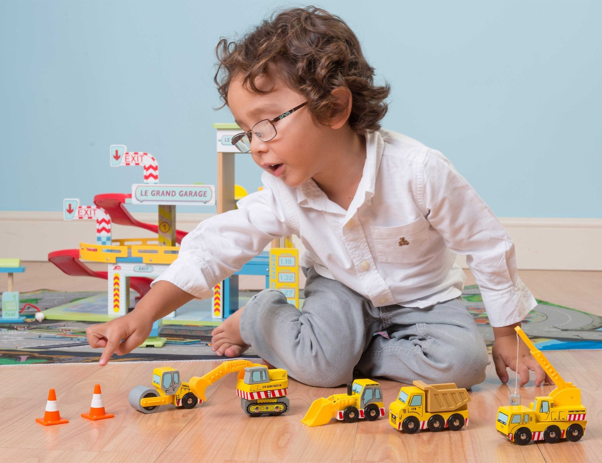 Le Toy Van Wooden Construction Cars