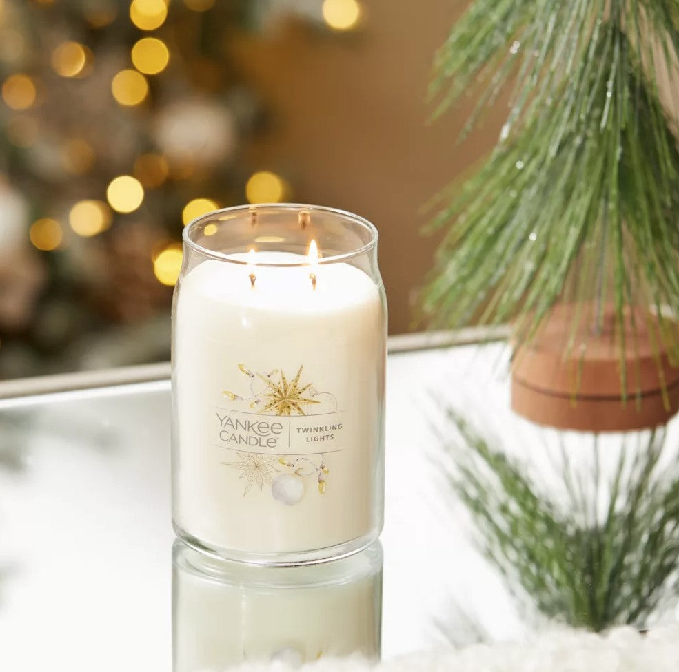 Yankee Candle Signature Large Jar Candle, 2-wicks (20oz) - Twinkling Lights