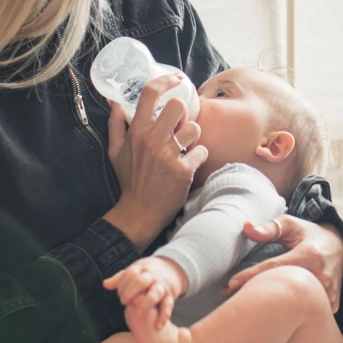 Tommee Tippee Complete Feeding Kit (2 Colors)